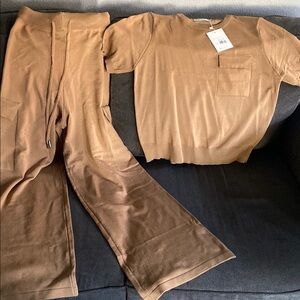 Women's 2 Piece Matching Beige Top and Pants Set in Size S/M